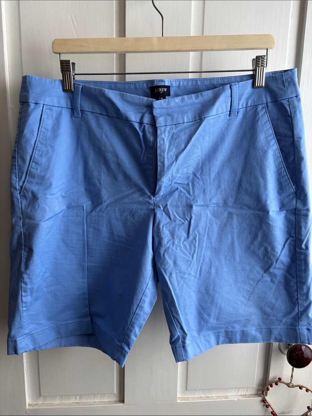 J. Crew Women’s Periwinkle Blue Flat-Front Chino Shorts like new